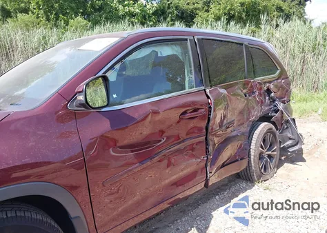 2016 Toyota Highlander Xle V6 z USA, uszkodzony, nr VIN 5TDJKRFH8GS330184